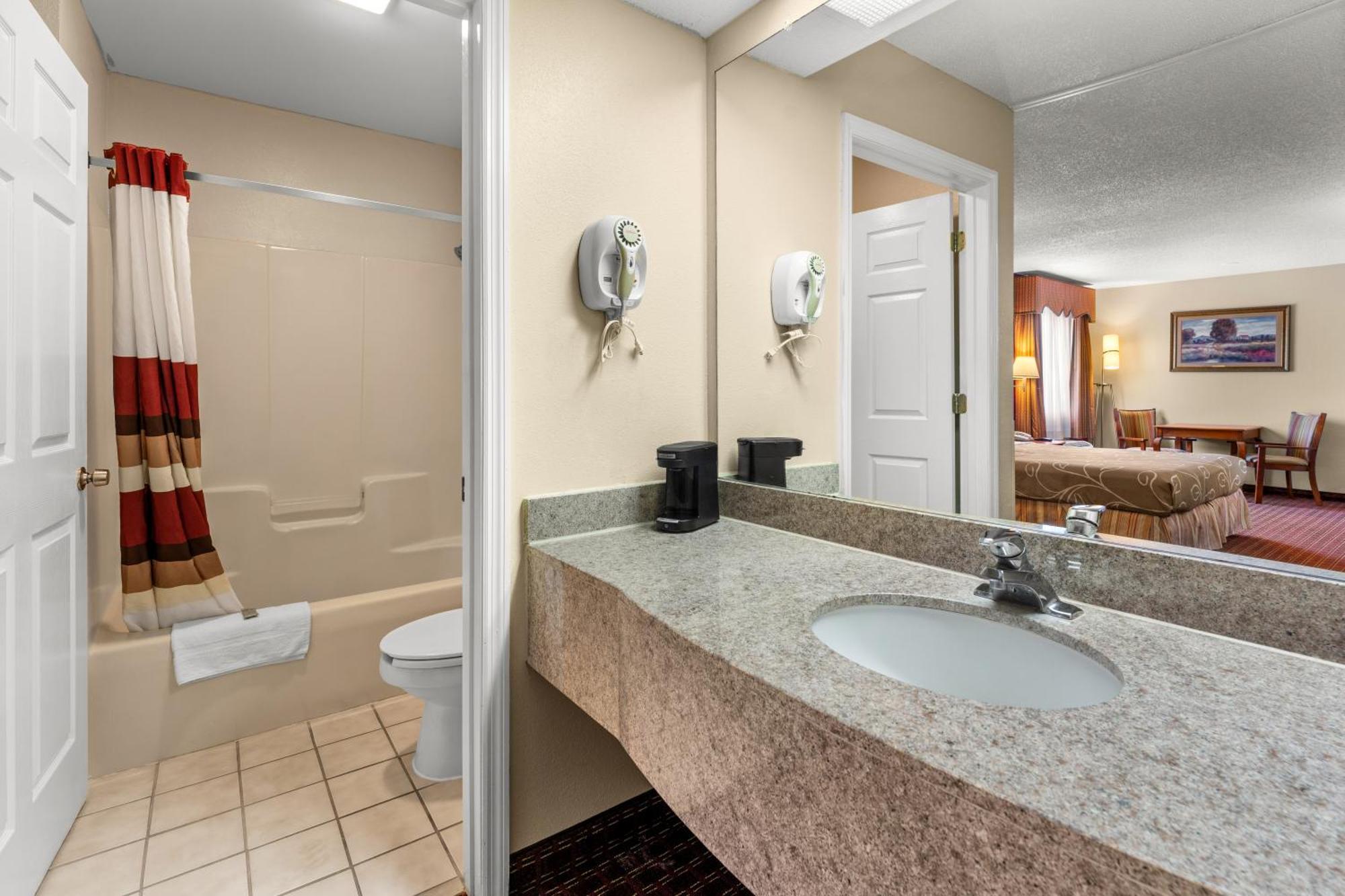 Americas Best Value Inn-Montezuma Exteriér fotografie